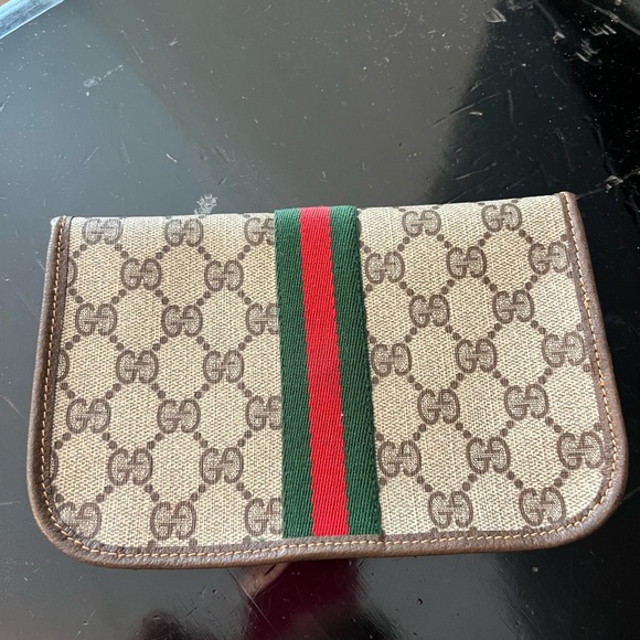 Small Gucci pouch - Picture 7 of 8